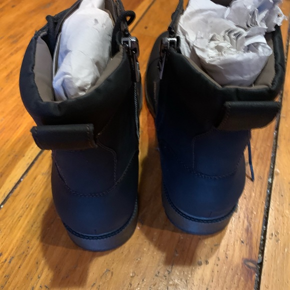 Dockers Stratton Boot in Black - Picture 2 of 3